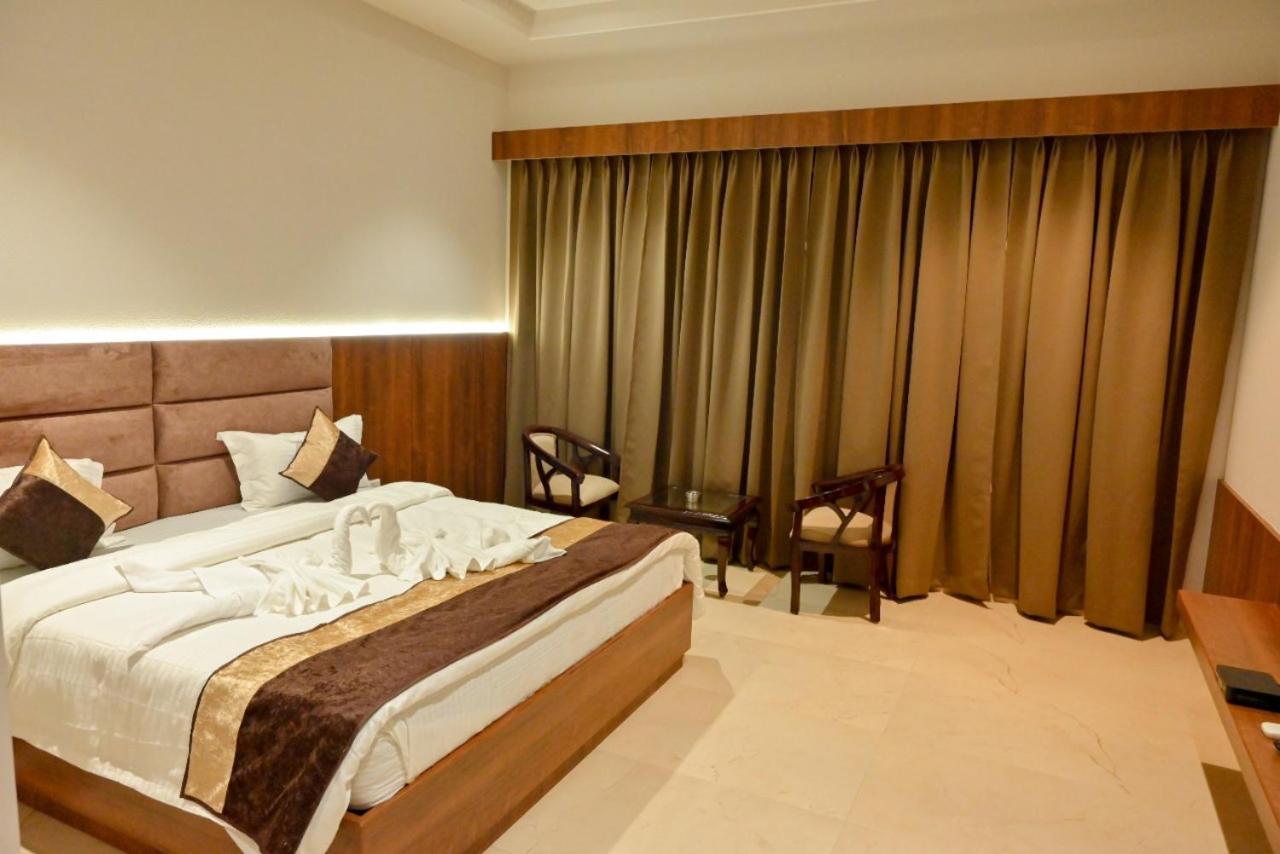 Md Farms And Resorts Matura Exterior foto