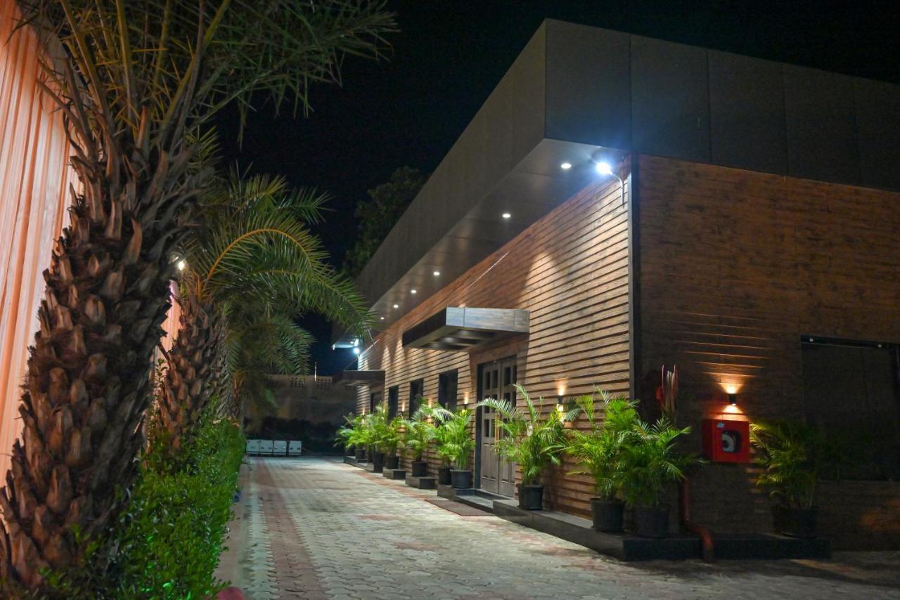 Md Farms And Resorts Matura Exterior foto